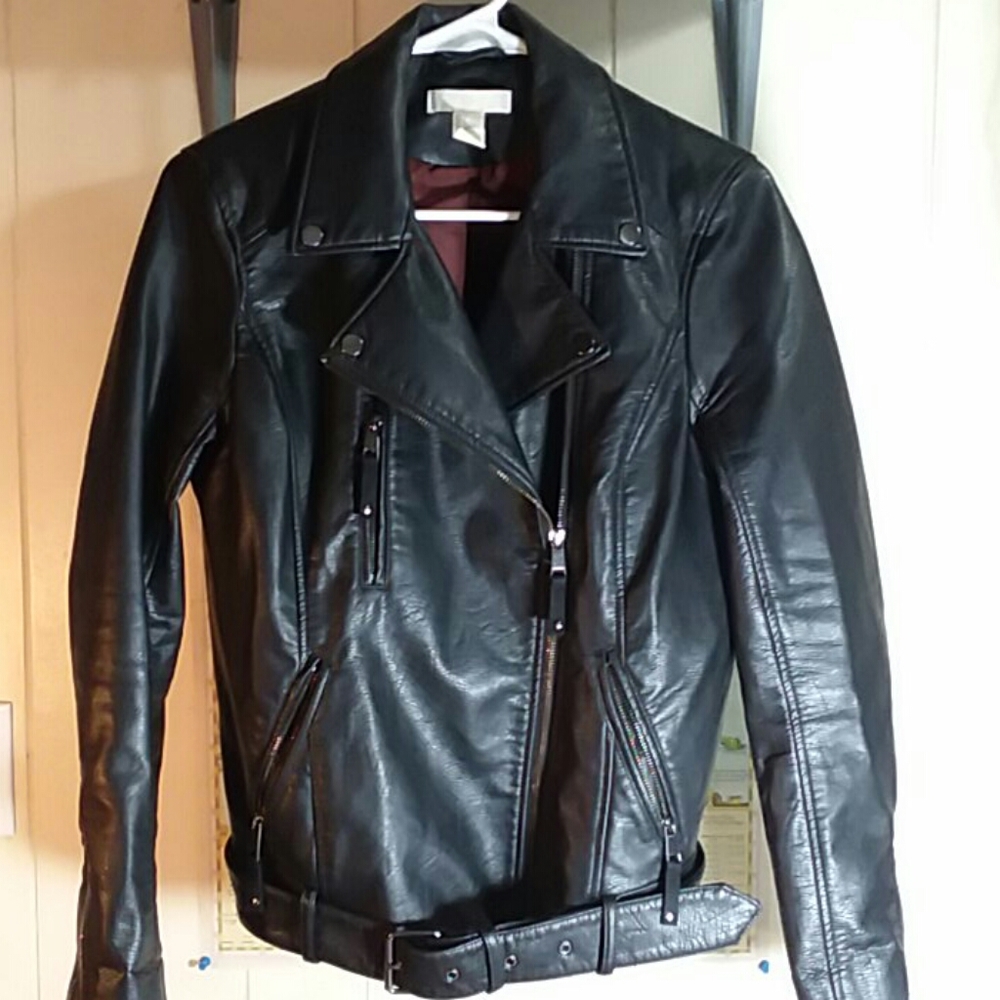 HM Women's Black Zippered Faux Leather Jacket